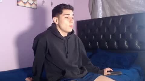 Snapshot of babytwunkz chatting on 09/30/25, 05:29 Hey Im Zayn good to see u here online show from 09/30/25, 05:29