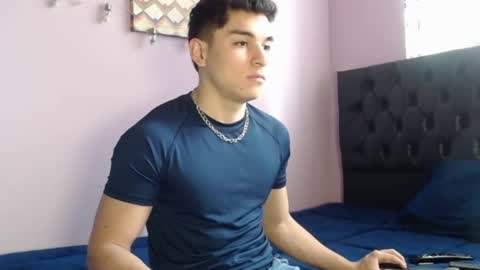 Snapshot of babytwunkz chatting on 10/19/25, 07:58 Hey Im Zayn good to see u here online show from 10/19/25, 07:58