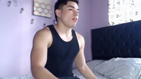 Snapshot of babytwunkz chatting on 11/22/25, 09:25 Hey Im Zayn good to see u here online show from 11/22/25, 09:25