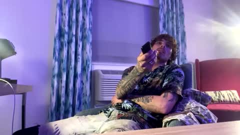 Snapshot of backwoodboiii910 chatting on 12/23/25, 06:22 backwoodboiii910 online show from 12/23/25, 06:22