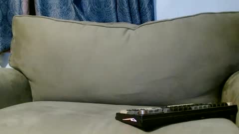Snapshot of baclayton9 chatting on 07/08/26, 05:23 baclayton9 online show from 07/08/26, 05:23
