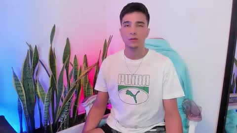 Snapshot of bad_boy_21_ chatting on 03/08/26, 02:37 bad_boy_21_ online show from 03/08/26, 02:37