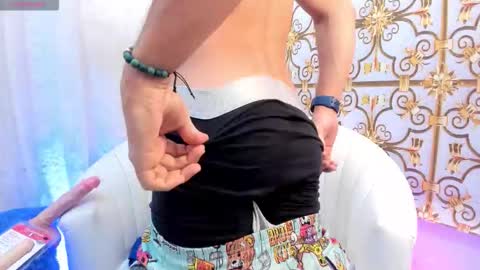 Snapshot of bad_boy_21_ chatting on 03/17/26, 11:41 bad_boy_21_ online show from 03/17/26, 11:41