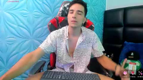 Snapshot of bad_boy_21_ chatting on 03/18/26, 08:56 bad_boy_21_ online show from 03/18/26, 08:56