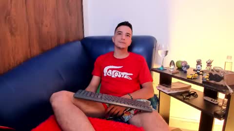 Snapshot of bad_boy_21_ chatting on 03/27/26, 11:04 bad_boy_21_ online show from 03/27/26, 11:04