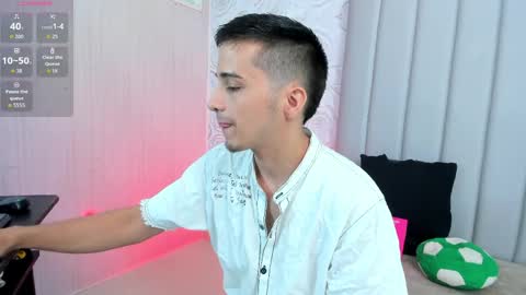 Snapshot of bad_boy_21_ chatting on 04/02/26, 10:40 bad_boy_21_ online show from 04/02/26, 10:40