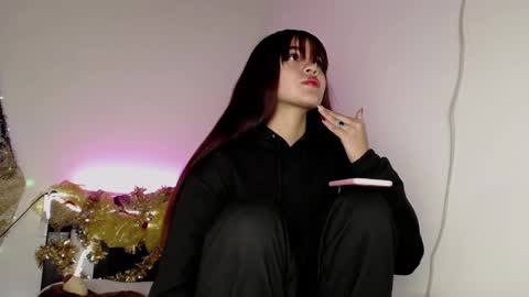 Angeles online show from 12/07/24, 12:41