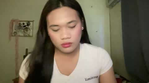 AMARA - FOLLOW ME AND THUMBS UP online show from 04/15/26, 01:56