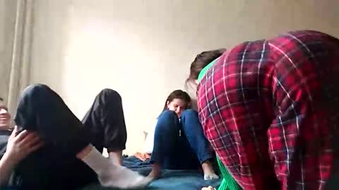 Snapshot of bad_pare chatting on 04/26/26, 01:31 bad_pare online show from 04/26/26, 01:31