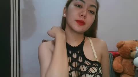 Snapshot of badaxx_tricia chatting on 10/14/25, 09:10 tricia online show from 10/14/25, 09:10