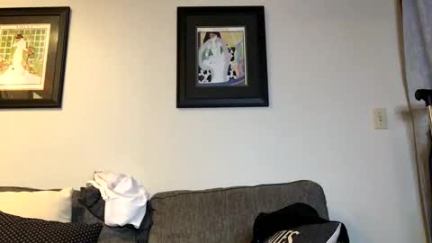 Snapshot of badbi1000 chatting on 11/04/25, 12:10 badbi1000 online show from 11/04/25, 12:10