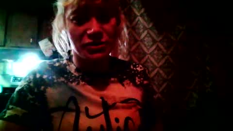 Snapshot of badbitch520 chatting on 02/04/26, 12:00 Badbitch520 online show from 02/04/26, 12:00