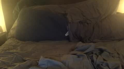 Snapshot of badboy272727 chatting on 12/21/25, 06:20 newbate online show from 12/21/25, 06:20