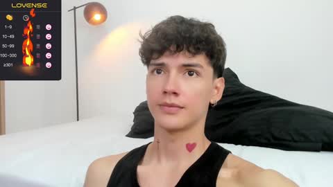 Snapshot of badboy_one chatting on 01/27/25, 08:49 jhojan online show from 01/27/25, 08:49