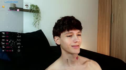 Snapshot of badboy_one chatting on 11/24/25, 09:25 jhojan online show from 11/24/25, 09:25