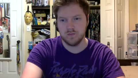 Snapshot of badboyboogie78 chatting on 10/30/25, 08:49 Hylian97 online show from 10/30/25, 08:49