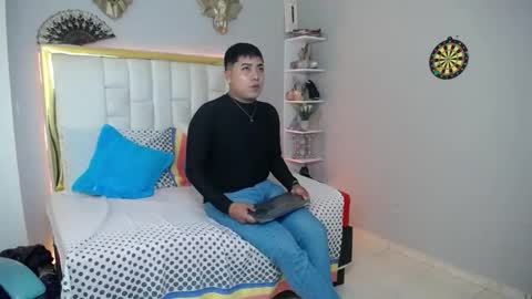 Snapshot of badboyjuan_ chatting on 04/20/26, 12:52 JUAN online show from 04/20/26, 12:52