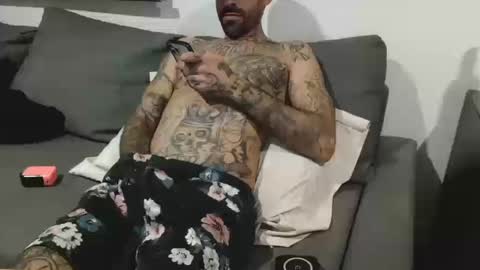 BadCouple  online show from 10/18/25, 01:52