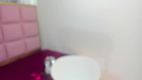 Snapshot of baddest_cat chatting on 03/18/26, 04:21 baddestcat online show from 03/18/26, 04:21