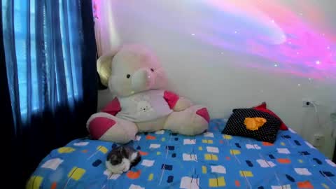 Snapshot of baddest_cat chatting on 04/28/26, 08:25 baddestcat online show from 04/28/26, 08:25