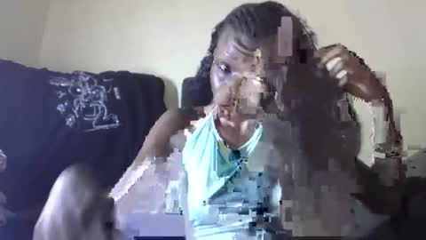 Snapshot of baddie_floxxy chatting on 04/18/26, 07:40 baddie_floxxy online show from 04/18/26, 07:40