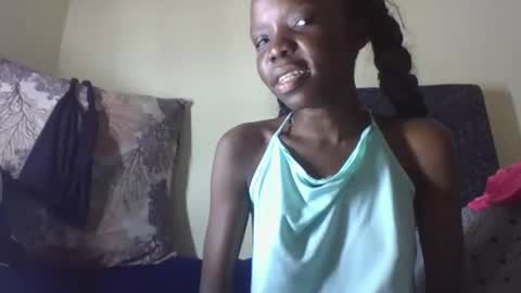 Snapshot of baddie_floxxy chatting on 04/29/26, 06:58 baddie_floxxy online show from 04/29/26, 06:58