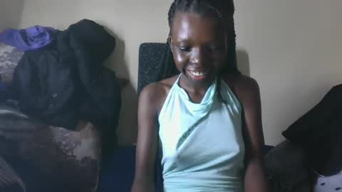 Snapshot of baddie_floxxy chatting on 05/19/26, 06:47 baddie_floxxy online show from 05/19/26, 06:47