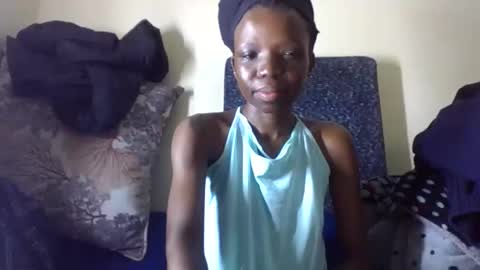 Snapshot of baddie_floxxy chatting on 05/28/26, 08:28 baddie_floxxy online show from 05/28/26, 08:28