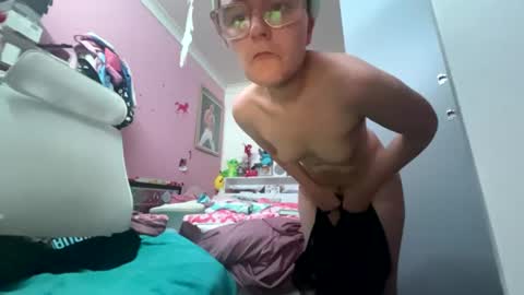 Snapshot of baddieprettypussy chatting on 06/27/26, 11:37 baddieprettypussy online show from 06/27/26, 11:37