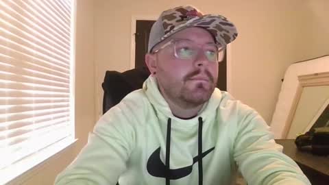 Snapshot of baddydaddy23 chatting on 10/05/25, 06:50 Jon online show from 10/05/25, 06:50