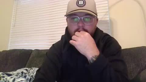 Snapshot of baddydaddy23 chatting on 10/26/25, 12:00 Jon online show from 10/26/25, 12:00