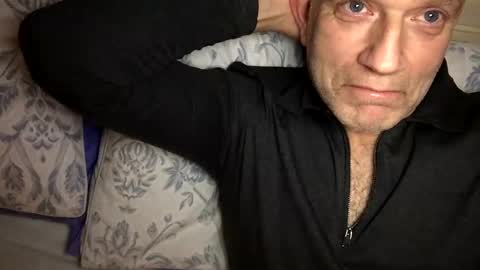 Snapshot of badger150 chatting on 12/26/24, 12:14 badger150 online show from 12/26/24, 12:14