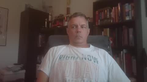 Snapshot of badger32934 chatting on 12/27/24, 07:14 Badger online show from 12/27/24, 07:14