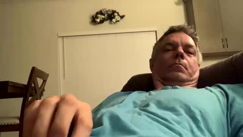 Snapshot of badger32934 chatting on 02/11/25, 01:41 Badger online show from 02/11/25, 01:41