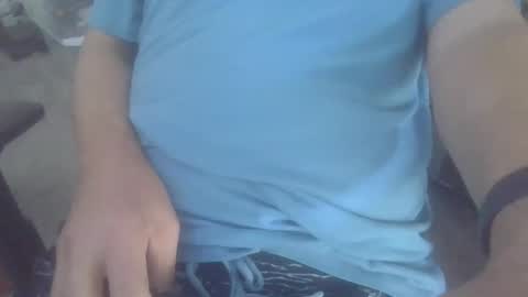 Snapshot of badger32934 chatting on 12/22/25, 05:32 Badger online show from 12/22/25, 05:32