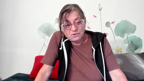 Gina online show from 09/30/25, 02:33