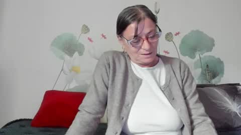 Gina online show from 10/06/25, 09:07