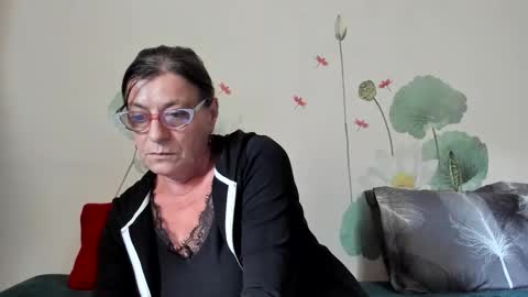 Gina online show from 10/09/25, 01:20