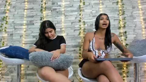 Snapshot of badgirls_000 chatting on 03/12/25, 12:31 candy and dayan online show from 03/12/25, 12:31