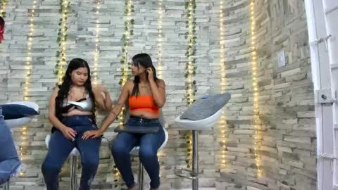 Snapshot of badgirls_000 chatting on 03/12/25, 09:45 candy and dayan online show from 03/12/25, 09:45