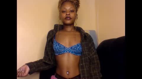 Lily. online show from 01/07/26, 04:15