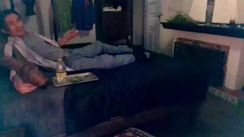 Snapshot of badhombremx chatting on 03/08/25, 04:45 Mexican livin Off the Wall online show from 03/08/25, 04:45