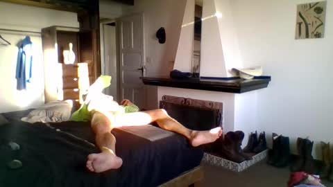 Snapshot of badhombremx chatting on 03/11/25, 12:11 Mexican livin Off the Wall online show from 03/11/25, 12:11