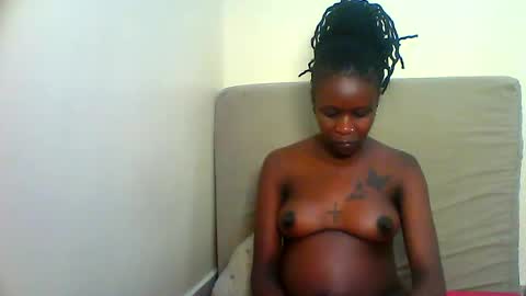 Snapshot of bads_girles chatting on 03/17/26, 06:00 bads_girles online show from 03/17/26, 06:00