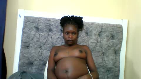 Snapshot of bads_girles chatting on 04/10/26, 07:51 bads_girles online show from 04/10/26, 07:51