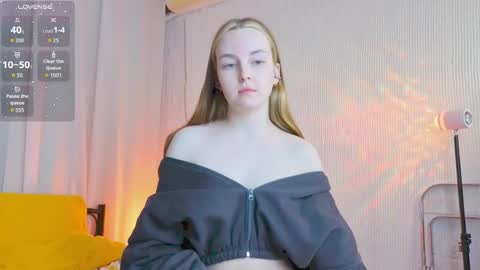 Snapshot of bae_cake_ chatting on 04/20/26, 04:54 Alice online show from 04/20/26, 04:54