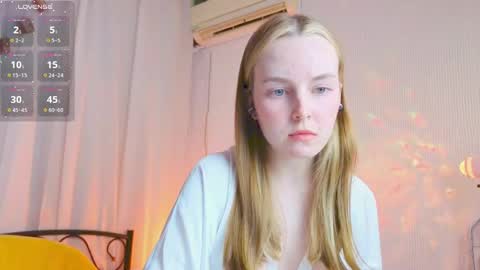 Snapshot of bae_cake_ chatting on 04/22/26, 08:21 Alice online show from 04/22/26, 08:21