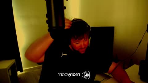 Snapshot of baftez chatting on 02/02/25, 04:48 Baffels online show from 02/02/25, 04:48