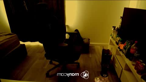 Snapshot of baftez chatting on 12/14/25, 08:20 Baffels online show from 12/14/25, 08:20