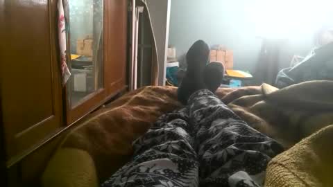 Snapshot of bagalan chatting on 12/21/25, 08:49 Carlos online show from 12/21/25, 08:49